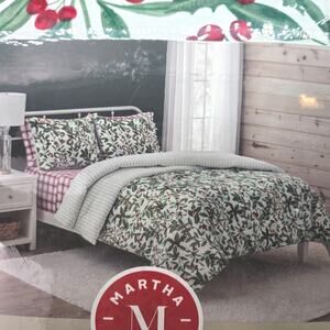 Martha Stewart Deck The Halls 3 Pc KING Comforter Set 108" x 96" Holly Poinsetta